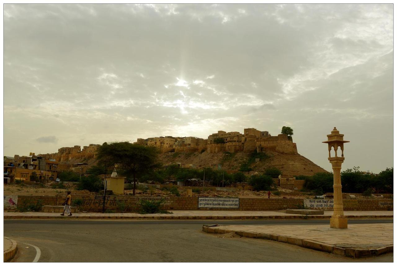 Hotel Sky Plaza - Best Ever View Of Jaisalmer Fort Exterior photo